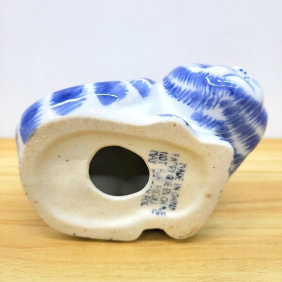 Blue & White Porcelain Cat Figurine – Curled Sleeping Pose - Picture 4 of 9
